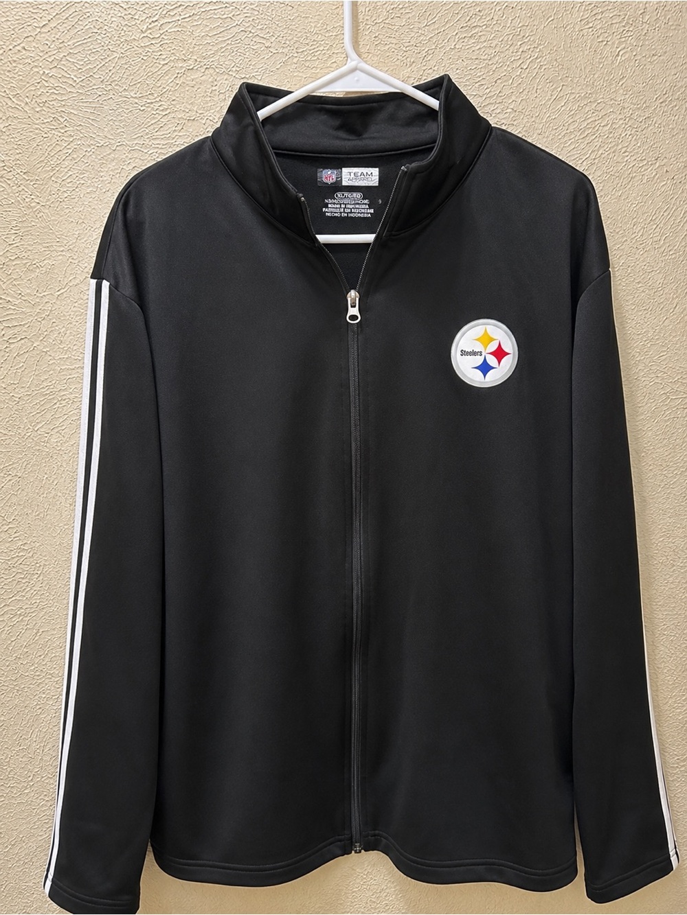 Steelers Black Full-Zip Track Jacket with Team Logo XL